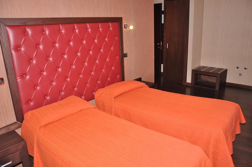 Hotel Fontana Del Re Ariano Irpino Exteriör bild